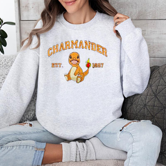 Charmander, bezauberndes Pokémon-T-Shirt mit Anime-Motiv, bestickt, Rundhalsausschnitt, Kapuzenpullover, trendig, vielseitig und ein aufmerksames Geschenk für Freunde, ICE-715