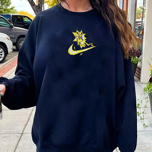 Magikarp, bezauberndes Pokémon-T-Shirt mit Anime-Motiv, bestickt, Rundhalsausschnitt, Kapuzenpullover, trendig, vielseitig und ein aufmerksames Geschenk für Freunde, ICE-898