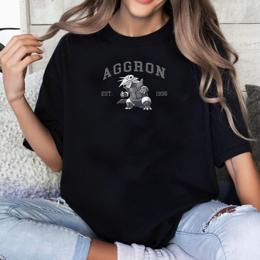 Aggron – Bezauberndes Pokémon-T-Shirt mit Anime-Motiv und Stickerei, Rundhalsausschnitt, Kapuzenpullover – trendig, vielseitig und ein aufmerksames Geschenk für Freunde, ICE-895