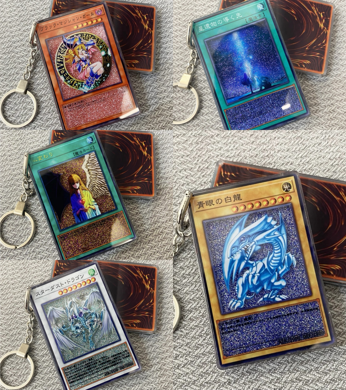 YU-GI-OH Cards Premium Liquid Motion Keychain,A Perfect Gift for YU-GI-OH fans,012